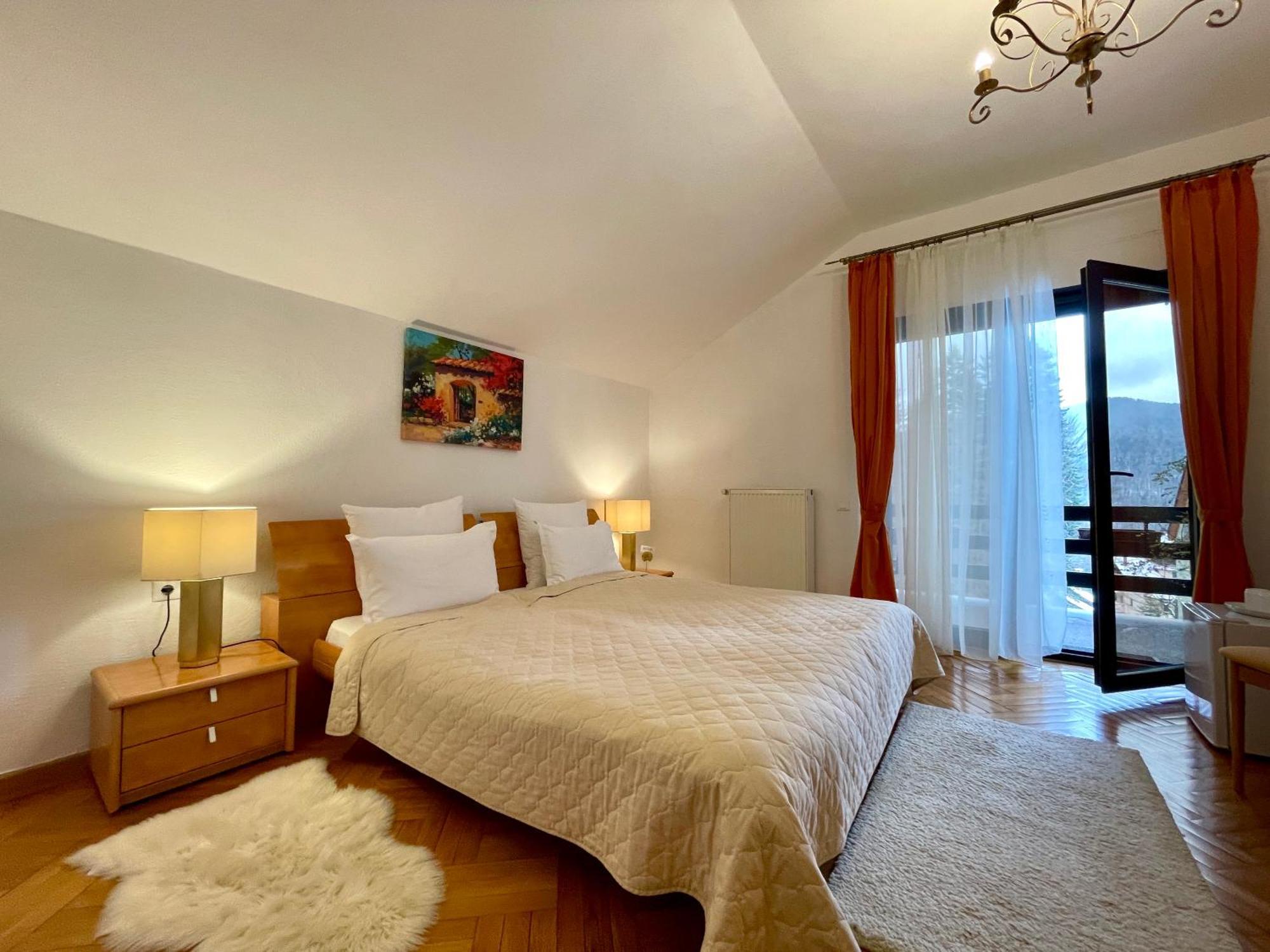 Vila Terase Hotel Синая Екстериор снимка